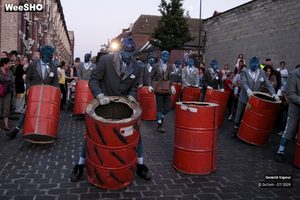 23/50 photos du spectacle Generik Vapeur Parade