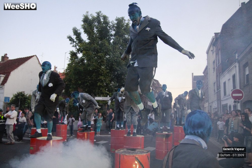 30/50 photos du spectacle Generik Vapeur Parade