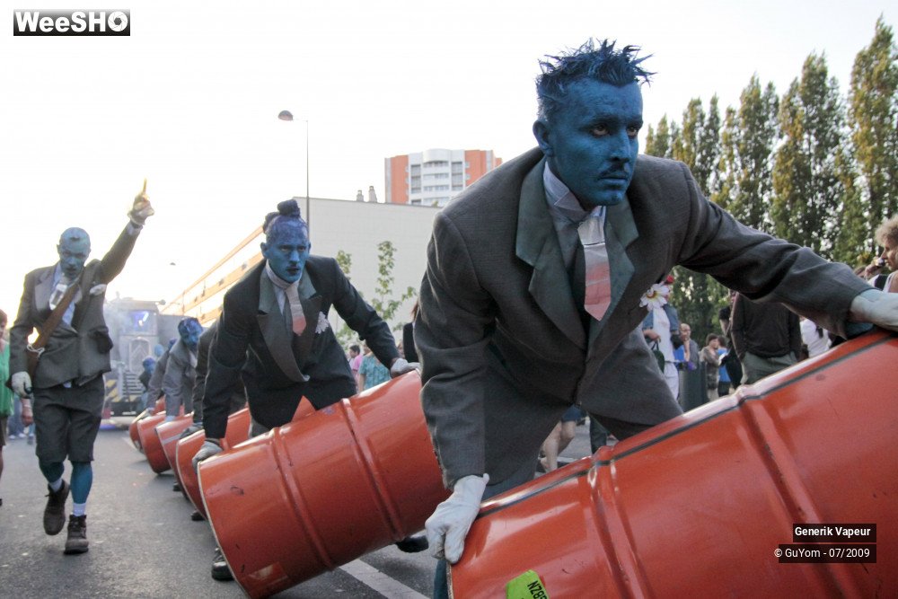 38/50 photos du spectacle Generik Vapeur Parade