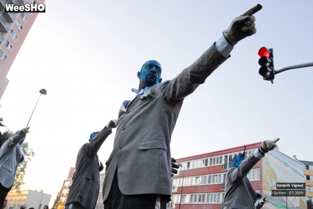 43/50 photos du spectacle Generik Vapeur Parade