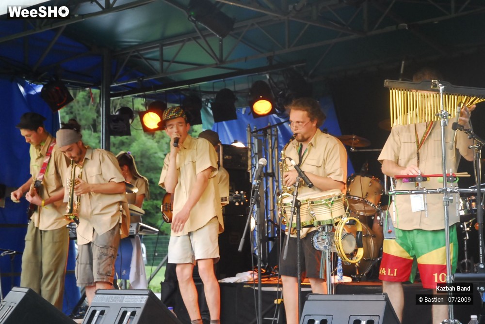 18/23 photos du spectacle Kazbah Band