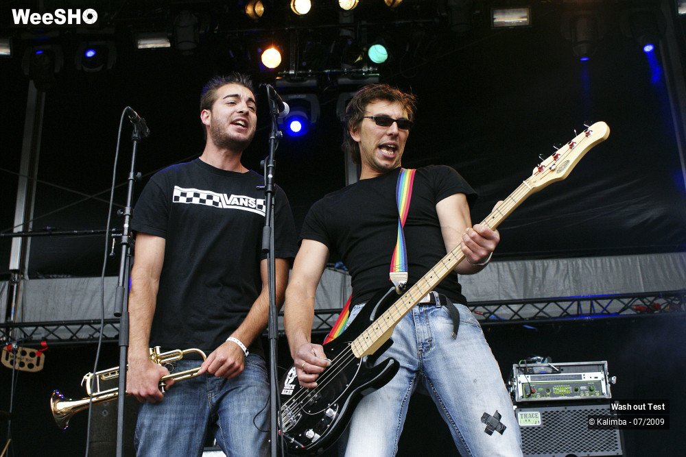 16/27 photos du spectacle Wash Out Test