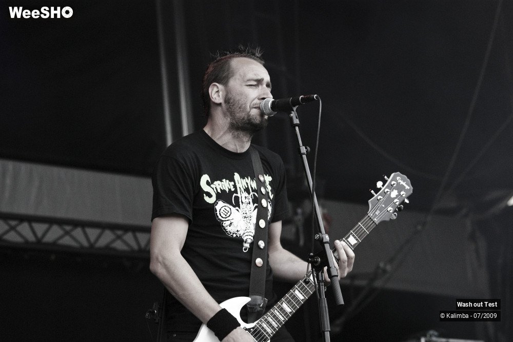 20/27 photos du spectacle Wash Out Test