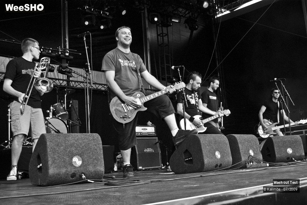 21/27 photos du spectacle Wash Out Test