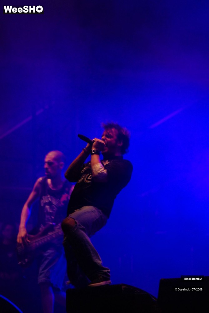 1/24 photos du spectacle Black Bomb A