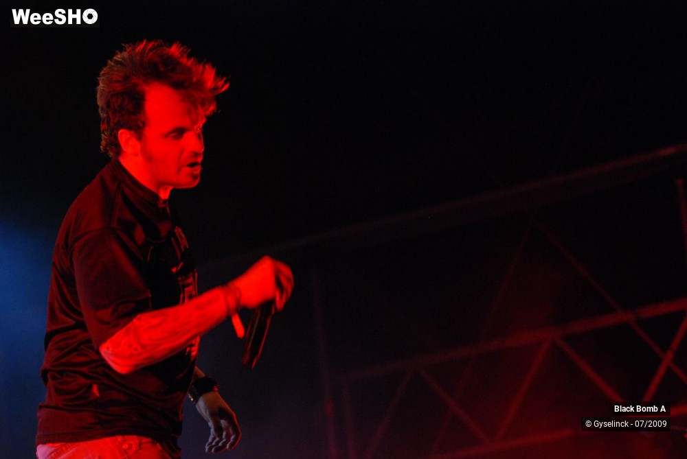 11/24 photos du spectacle Black Bomb A
