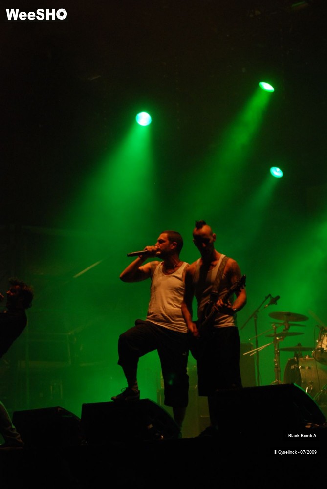 24/24 photos du spectacle Black Bomb A