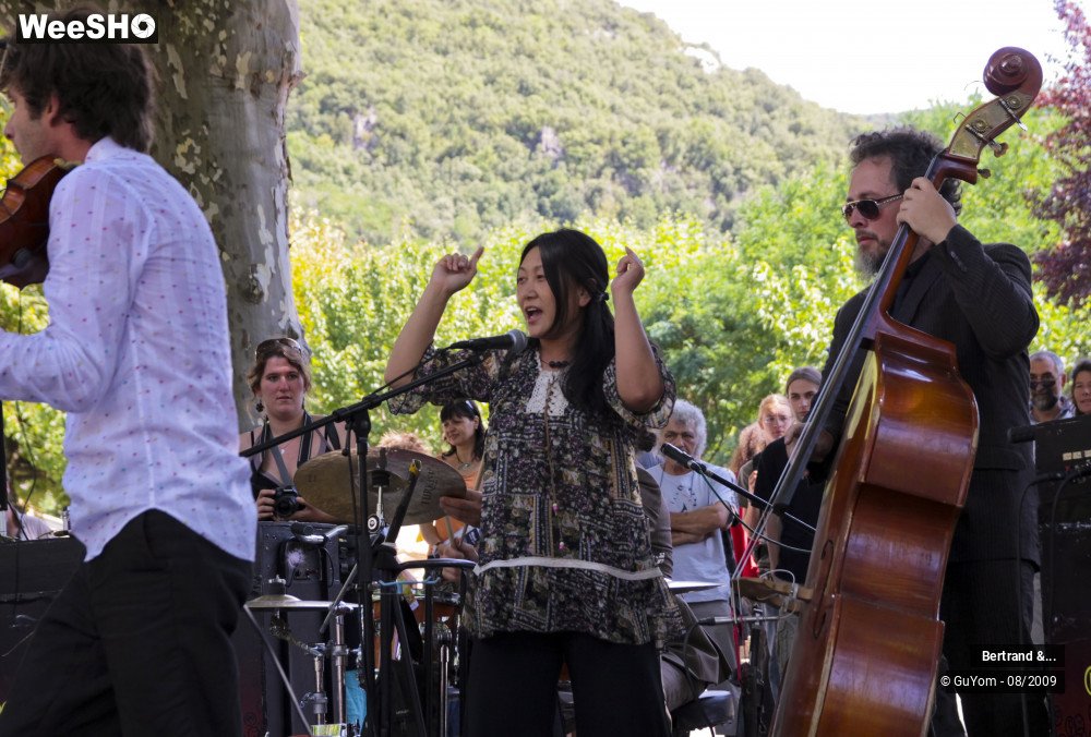 36/40 photos du spectacle Bertrand &...