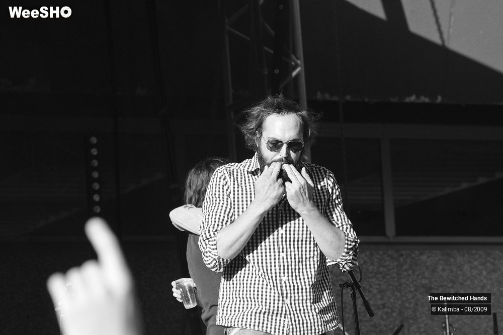 22/33 photos du spectacle The Bewitched Hands