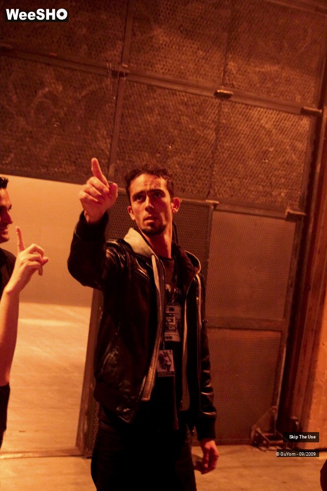 6/36 photos du spectacle Skip The Use Backstage