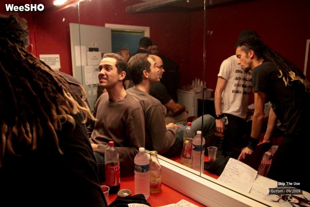 7/36 photos du spectacle Skip The Use Backstage