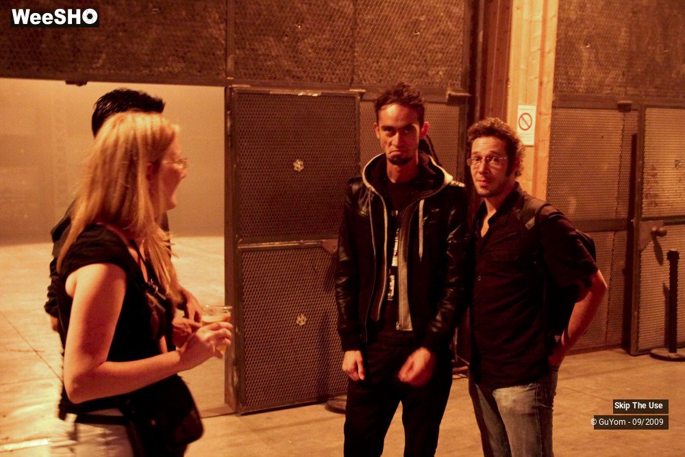 20/36 photos du spectacle Skip The Use Backstage