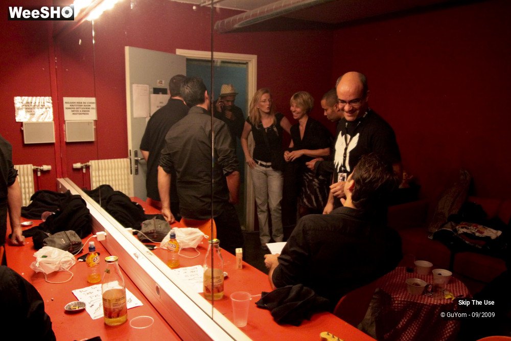 22/36 photos du spectacle Skip The Use Backstage