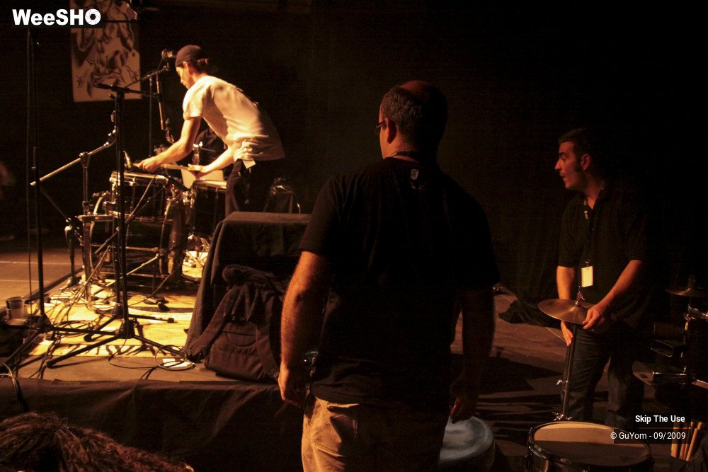 29/36 photos du spectacle Skip The Use Backstage