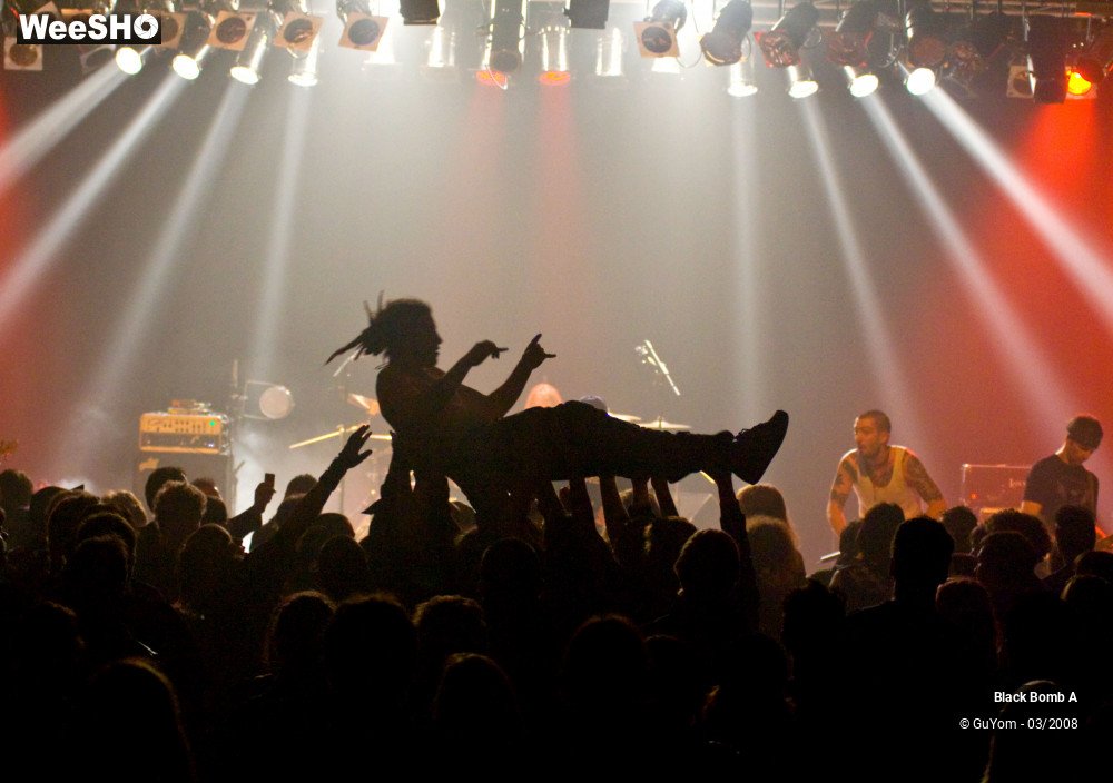 2/38 photos du spectacle Black Bomb A