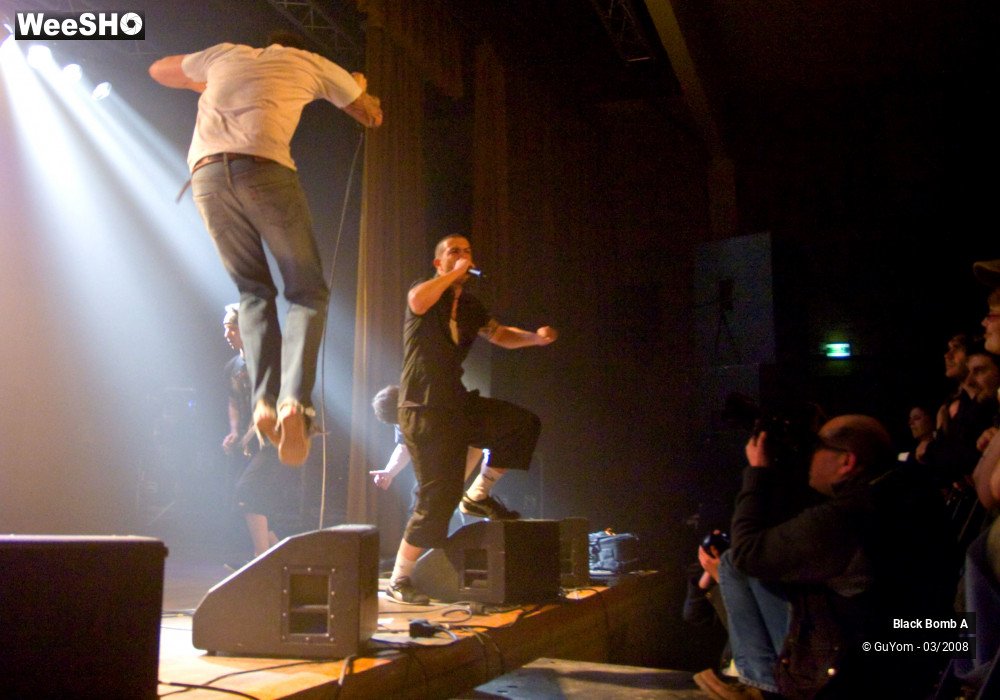 3/38 photos du spectacle Black Bomb A