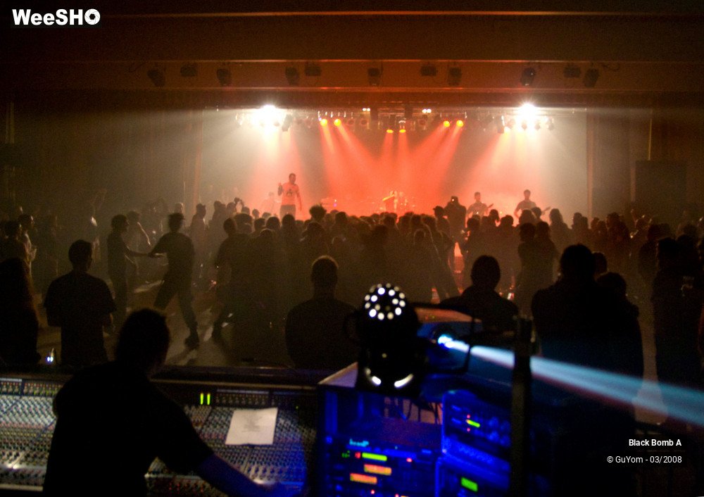 6/38 photos du spectacle Black Bomb A