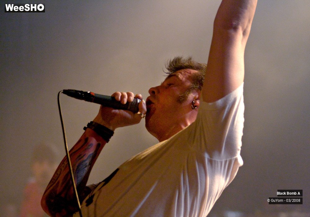 7/38 photos du spectacle Black Bomb A