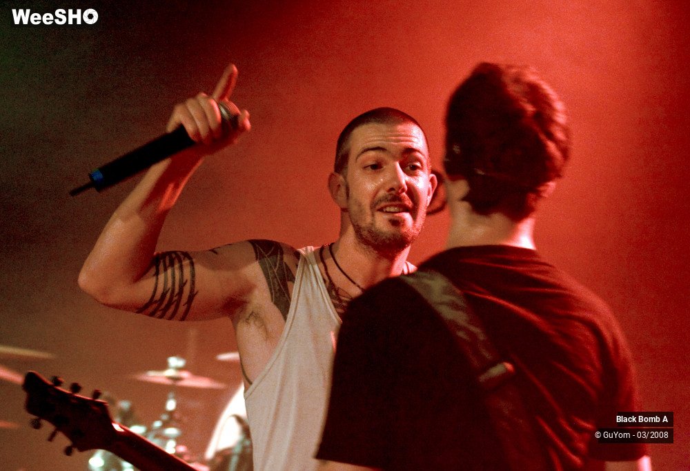 15/38 photos du spectacle Black Bomb A