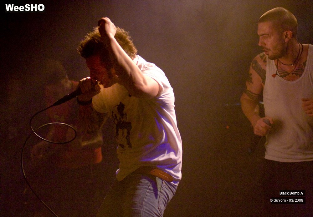 26/38 photos du spectacle Black Bomb A