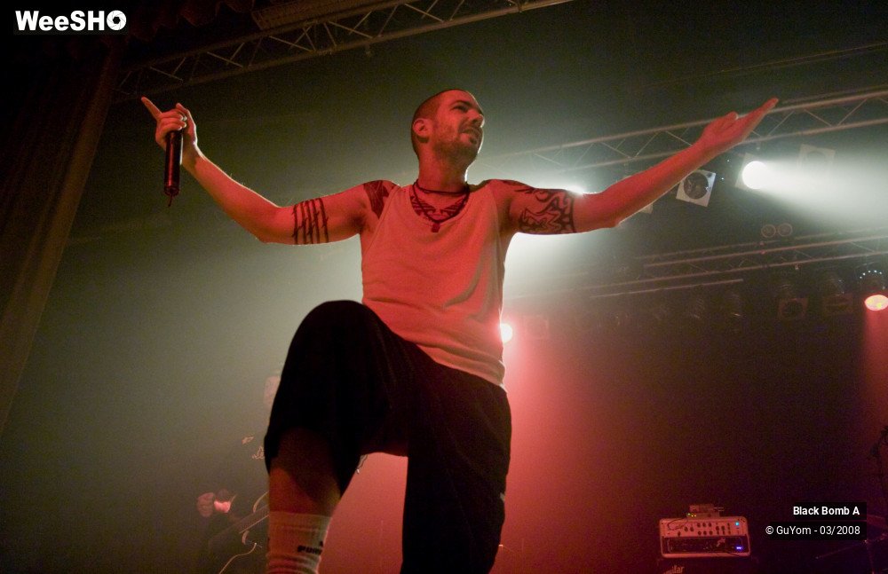 27/38 photos du spectacle Black Bomb A