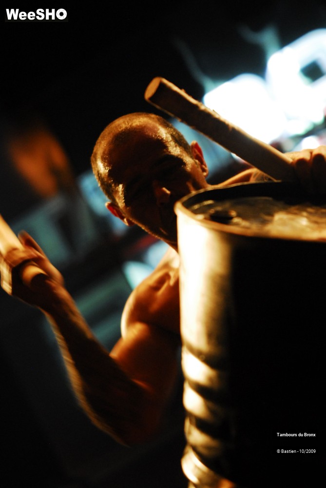 3/47 photos du spectacle Tambours du Bronx