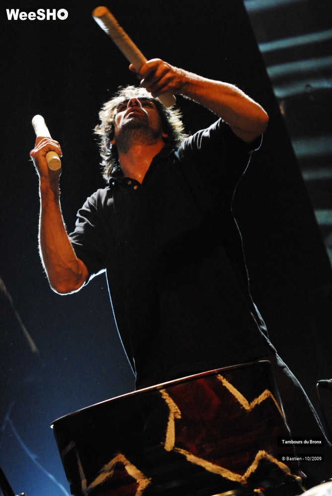 6/47 photos du spectacle Tambours du Bronx