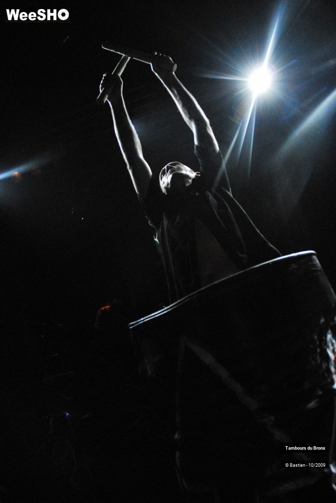 10/47 photos du spectacle Tambours du Bronx