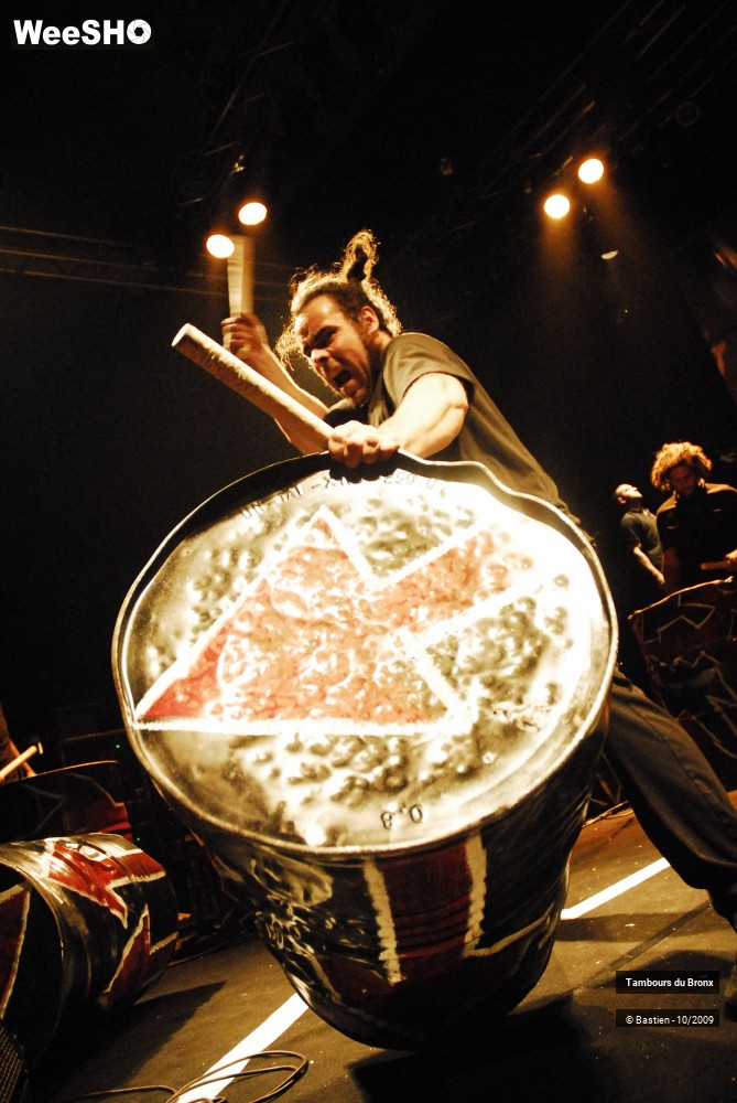 13/47 photos du spectacle Tambours du Bronx