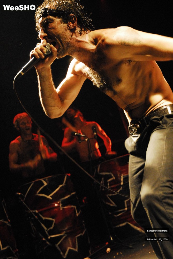 15/47 photos du spectacle Tambours du Bronx