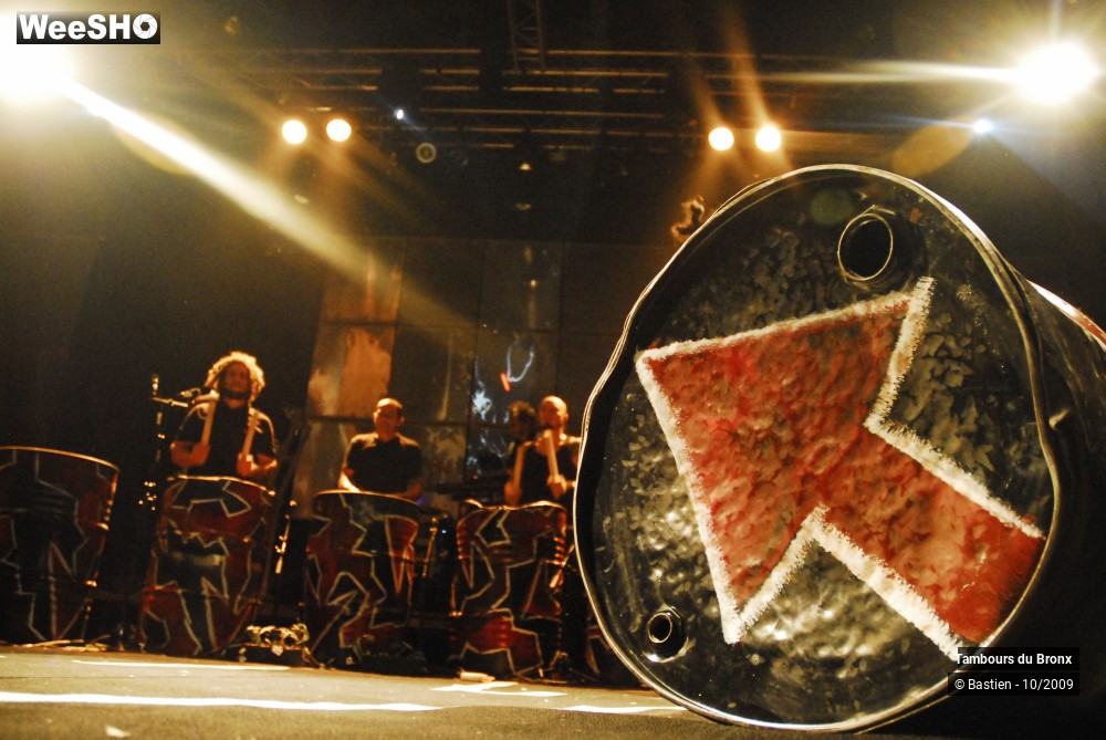 31/47 photos du spectacle Tambours du Bronx