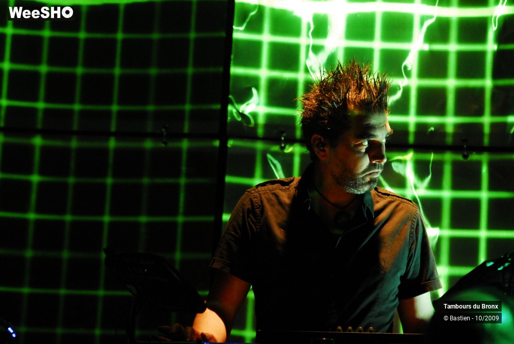 36/47 photos du spectacle Tambours du Bronx