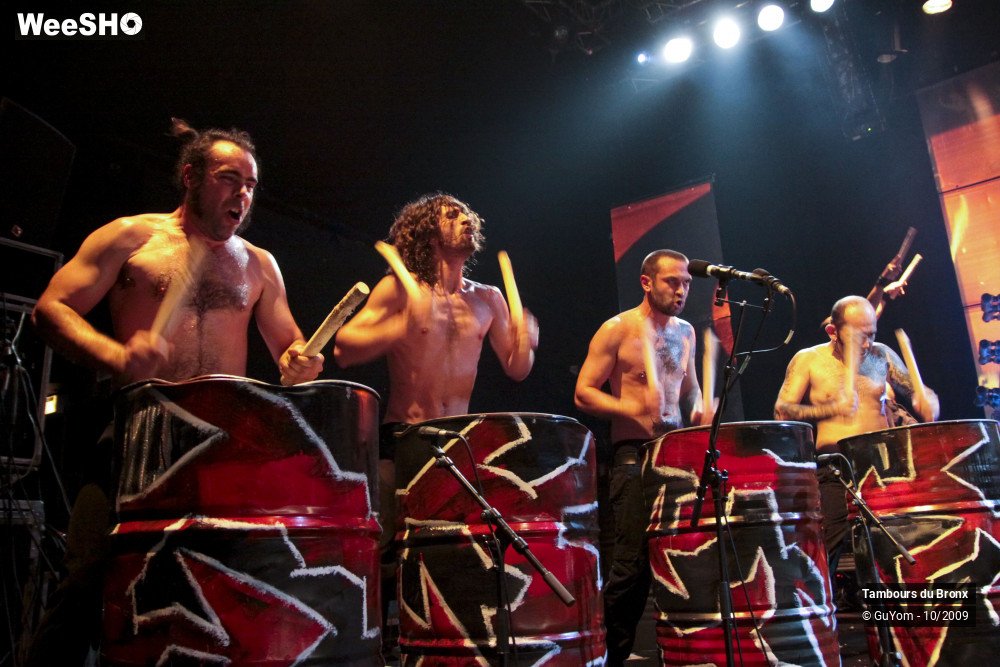 7/50 photos du spectacle Tambours du Bronx