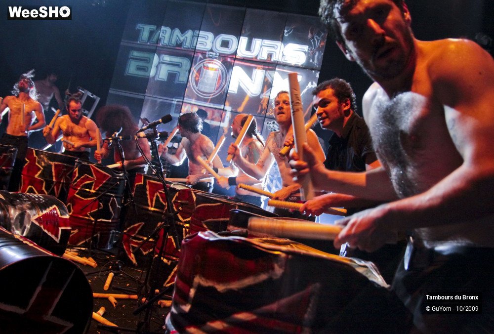 17/50 photos du spectacle Tambours du Bronx