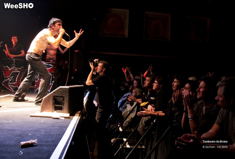 50/50 photos du spectacle Tambours du Bronx