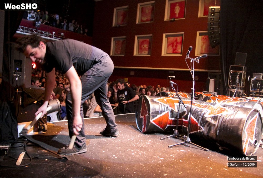 5/18 photos du spectacle Tambours du Bronx Ambiance