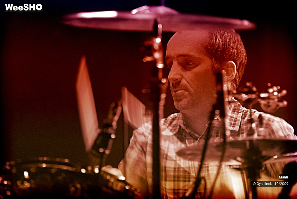 14/27 photos du spectacle Manu