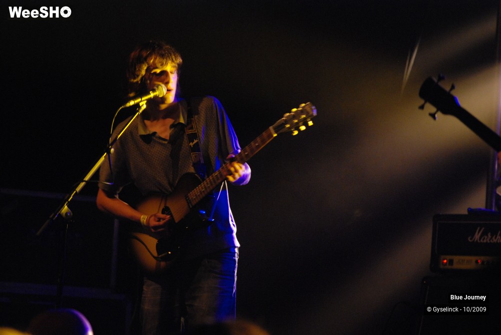 8/23 photos du spectacle Blue Journey