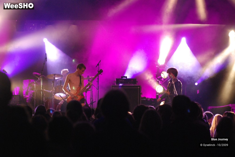 16/23 photos du spectacle Blue Journey