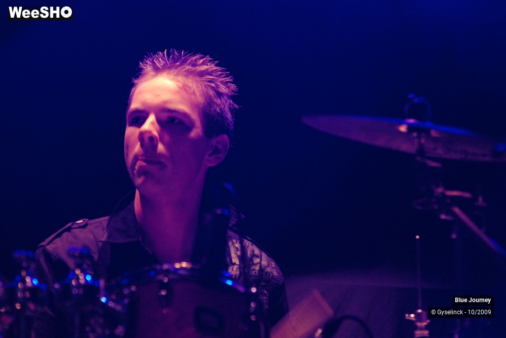 23/23 photos du spectacle Blue Journey