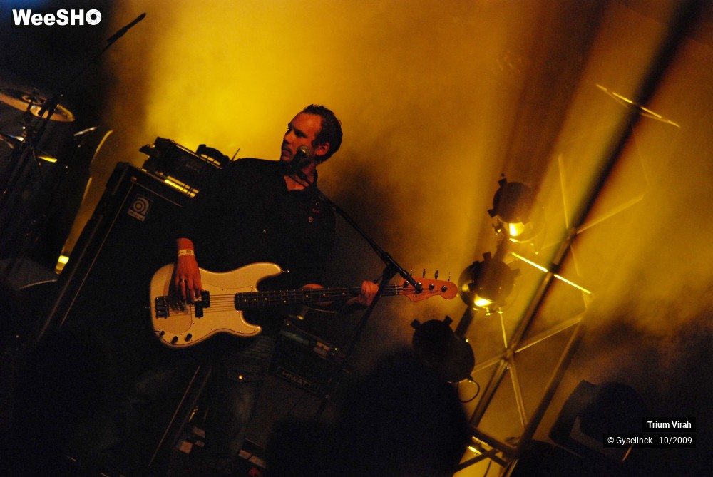 7/21 photos du spectacle Trium Virah