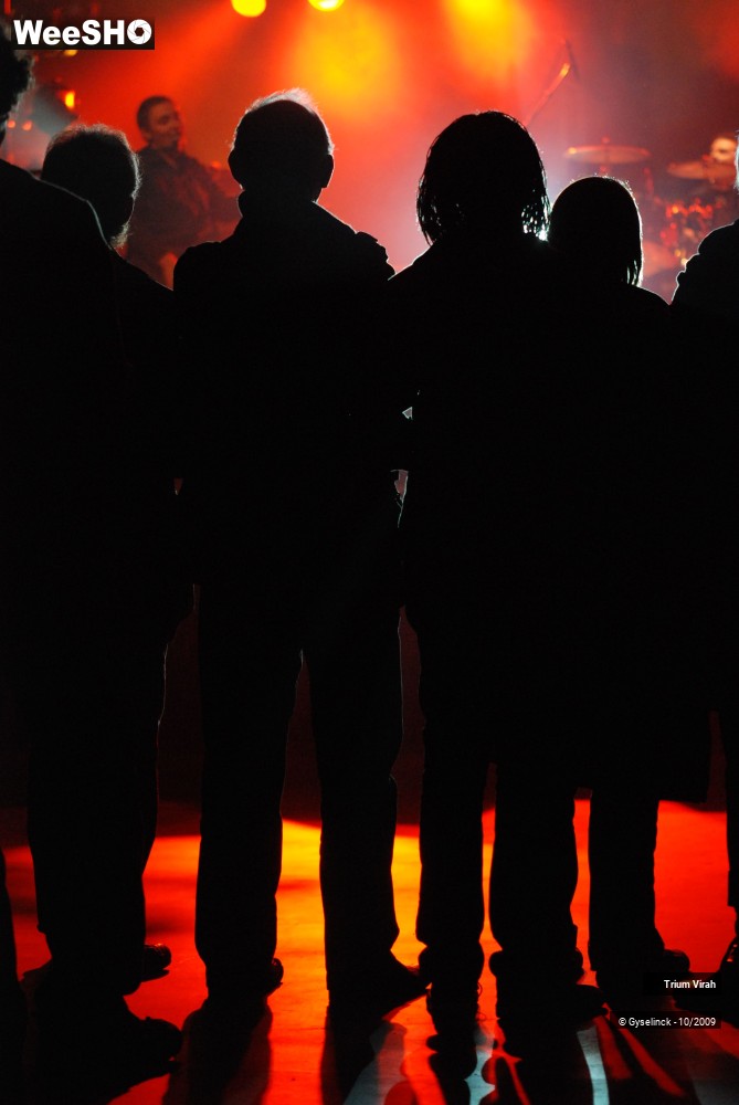 8/21 photos du spectacle Trium Virah