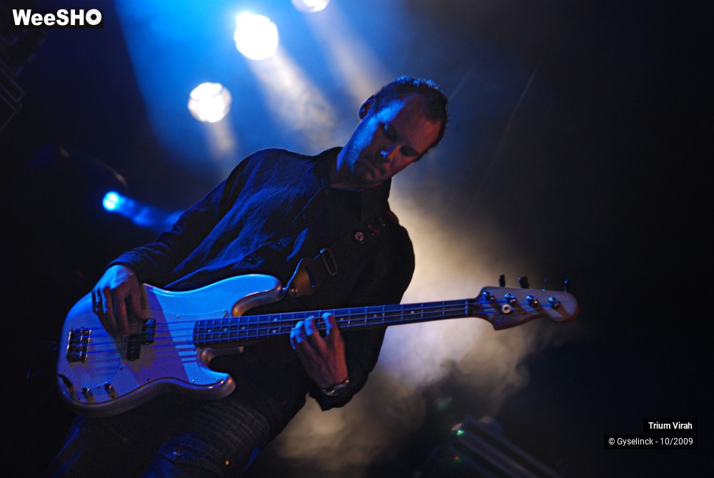 14/21 photos du spectacle Trium Virah