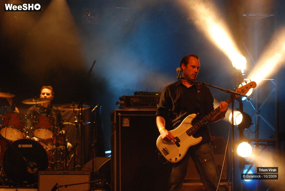 16/21 photos du spectacle Trium Virah