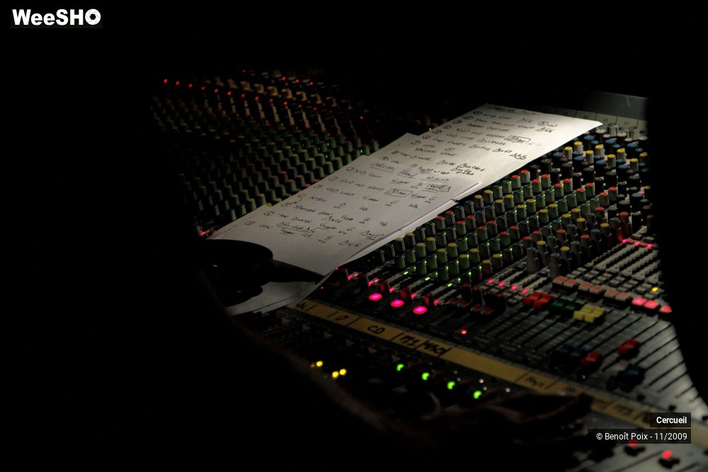 18/21 photos du spectacle Cercueil