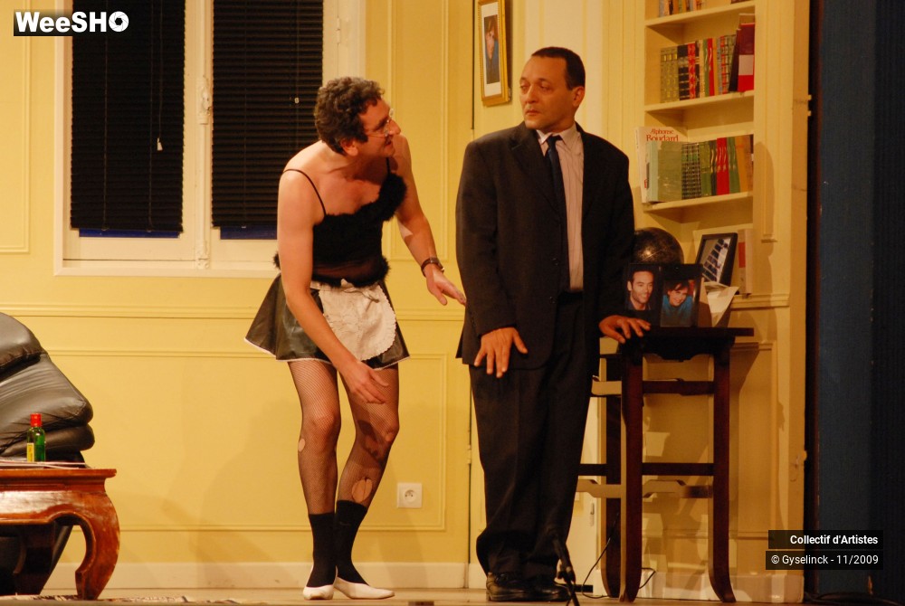 2/43 photos du spectacle Attache-moi au radiateur