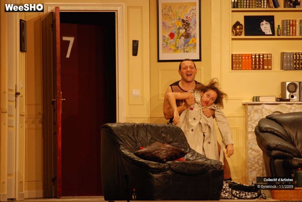 33/43 photos du spectacle Attache-moi au radiateur