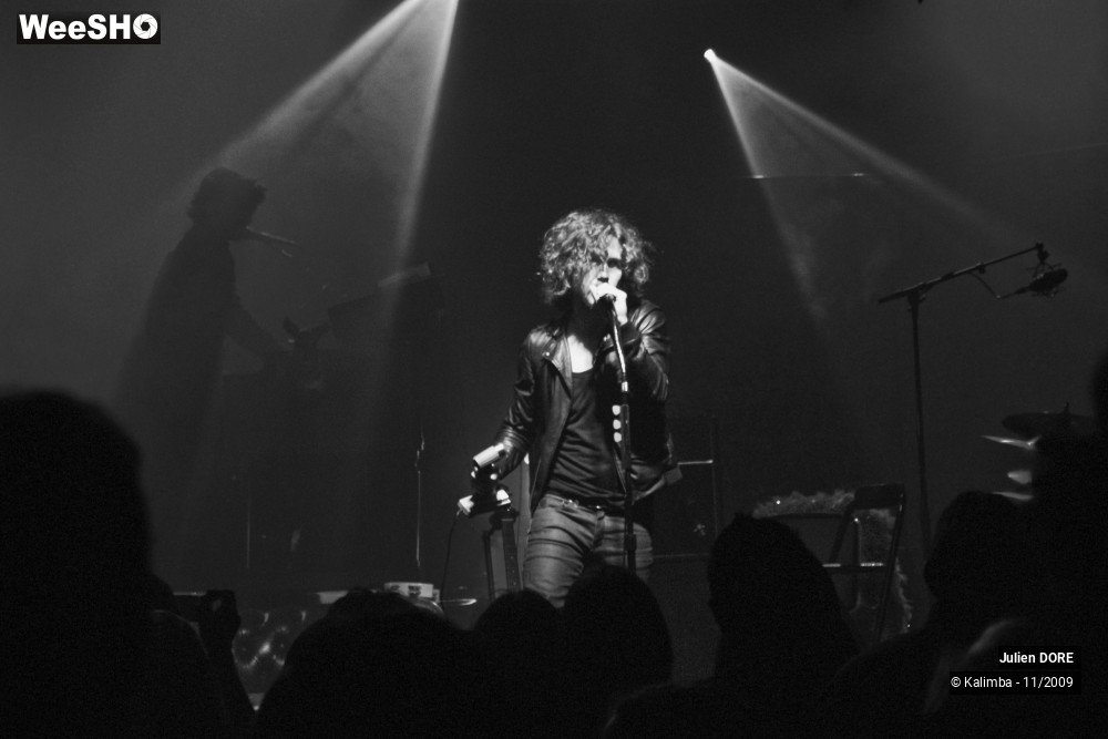 15/25 photos du spectacle Julien Doré & The Bash