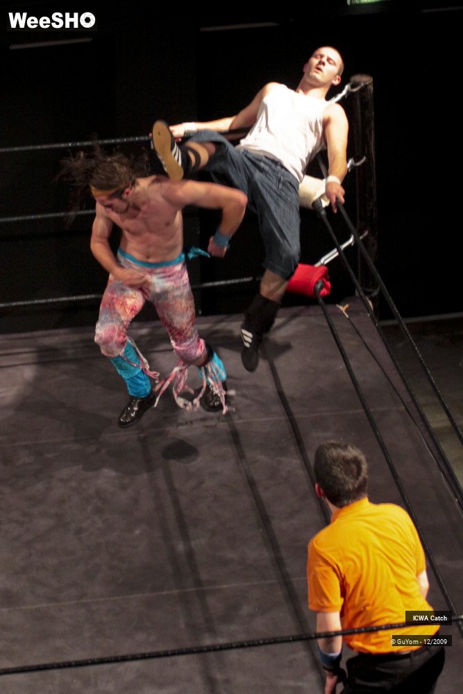 2/49 photos du spectacle ICWA Catch... Vu d'en Haut