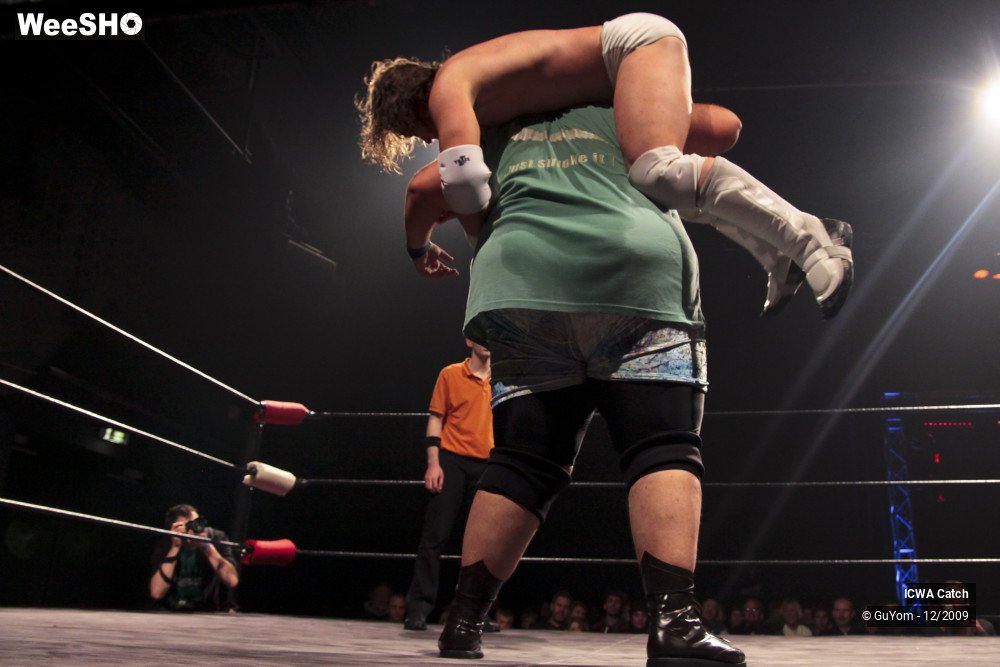 28/50 photos du spectacle ICWA Catch... Vu d'en Bas